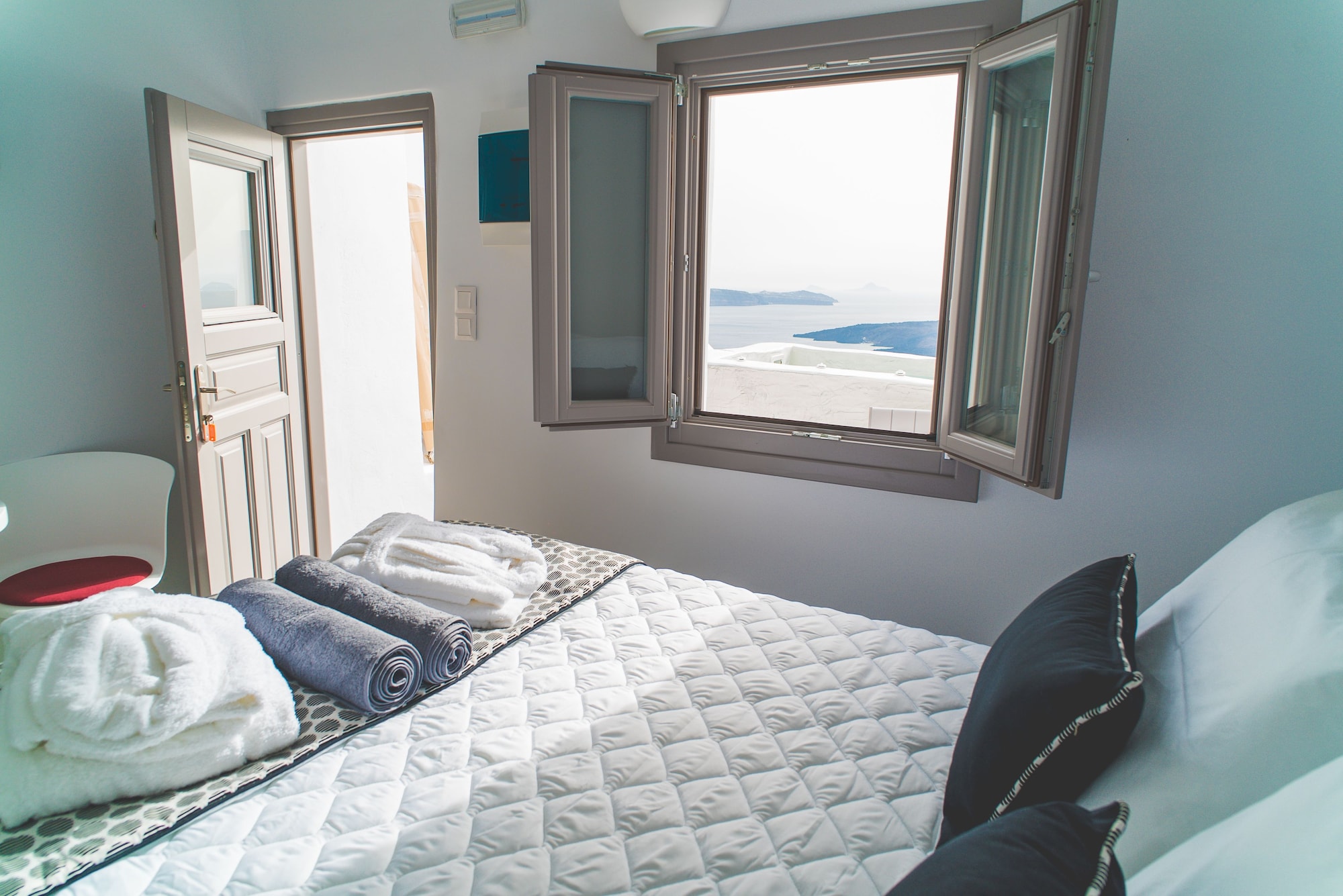 JUNIOR SUITE, CALDERA VIEW, HOT TUB
