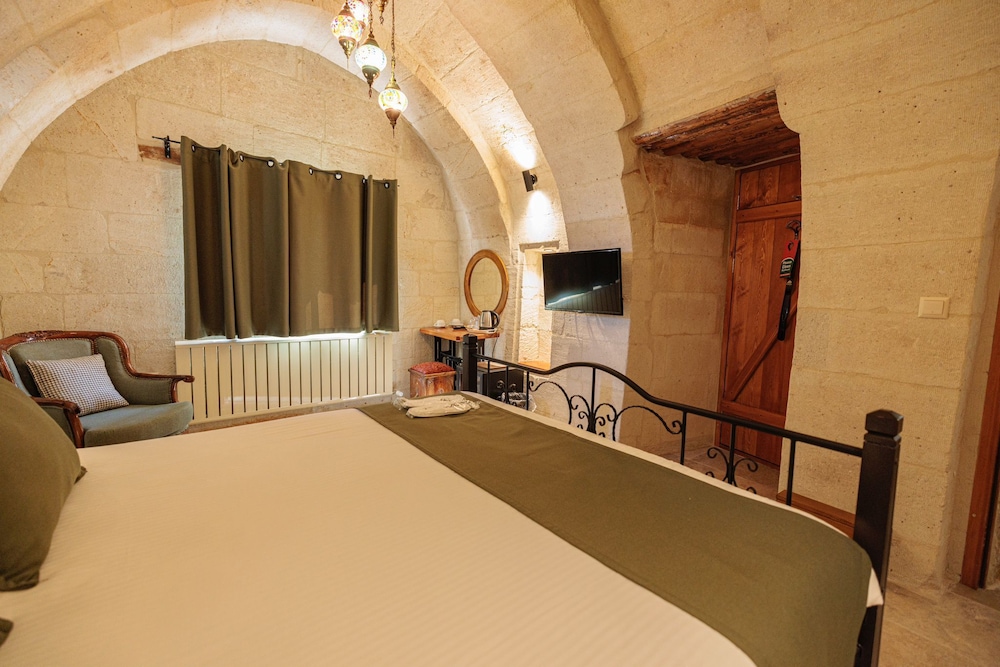 Canyon Cave Hotel 20/69