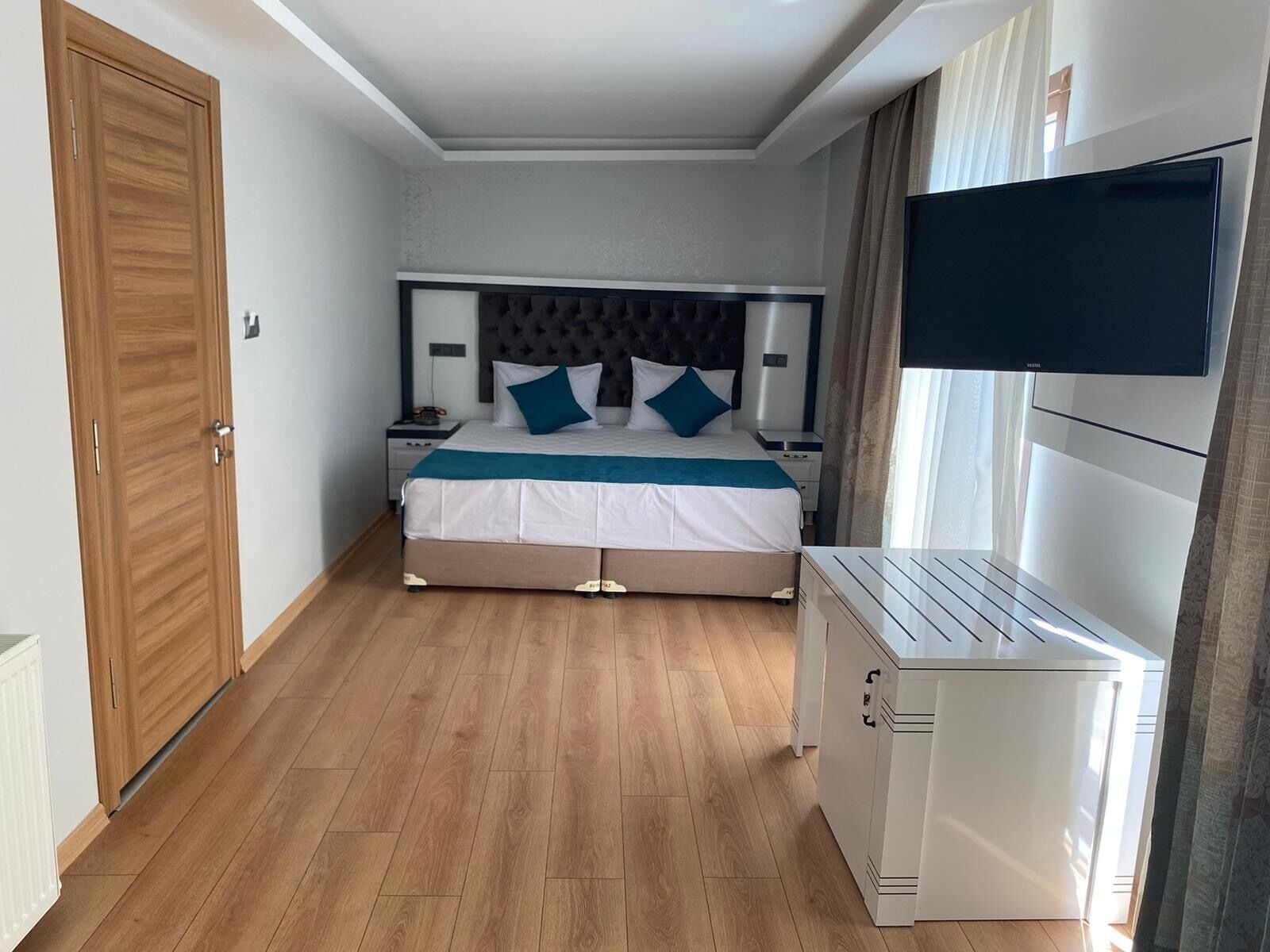DELUXE, DOUBLE BED, SEA VIEW, BALCONY