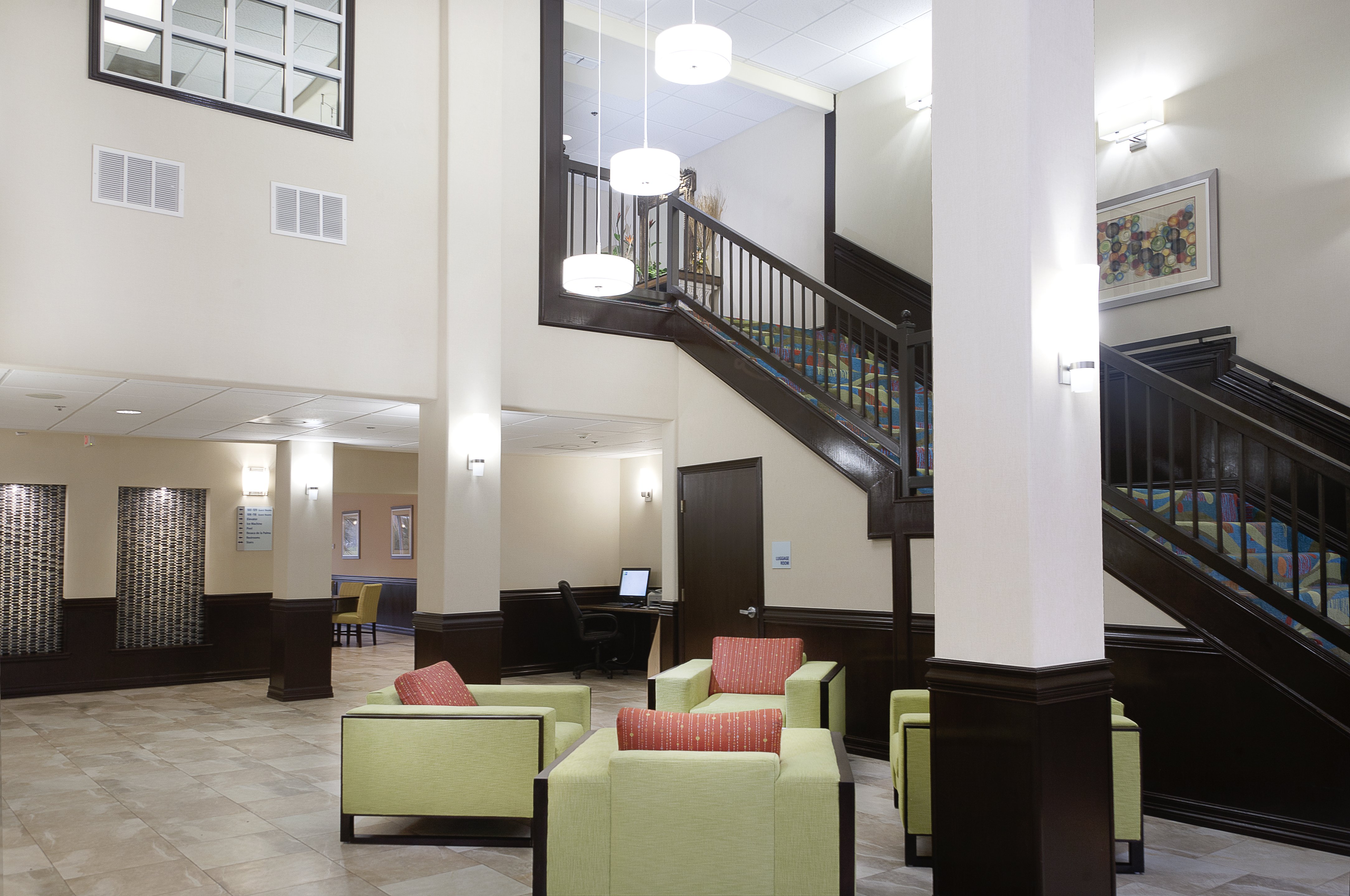 Holiday Inn Express Hotel Suites Brownsville 34/62
