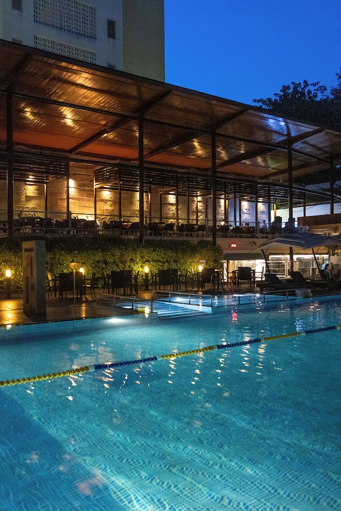 Grand Mercure Bangalore An Accor Hotels Brand 3/49