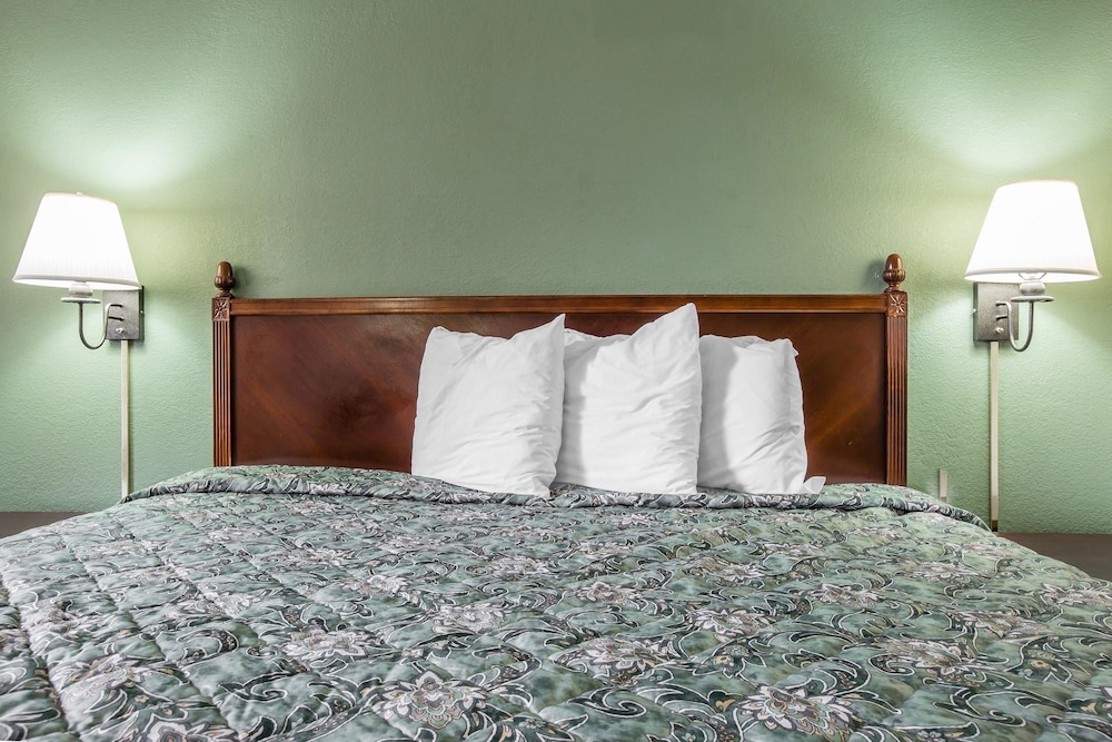Rodeway Inn Laurens SC 6/24