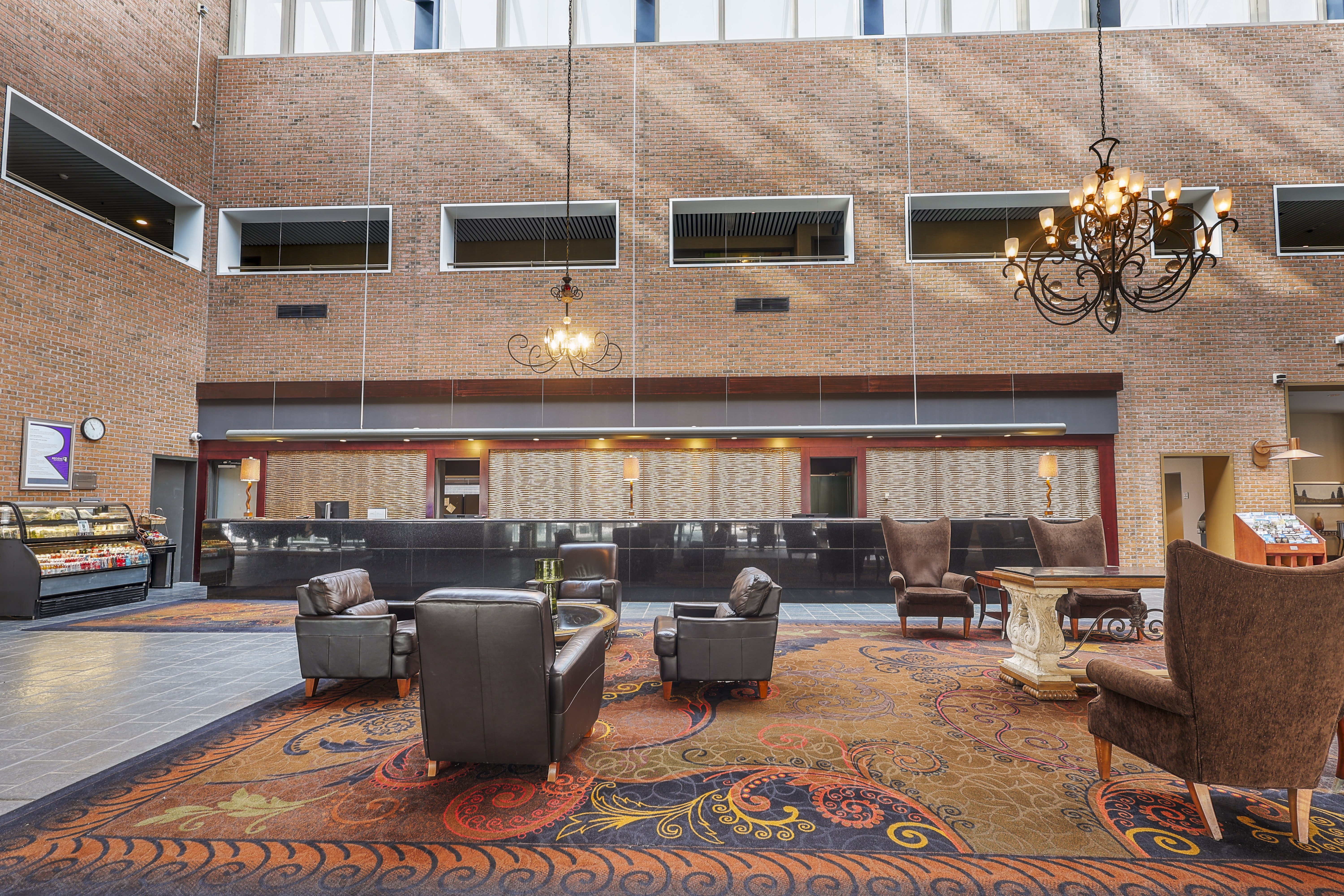 Crowne Plaza Minneapolis West 51/60
