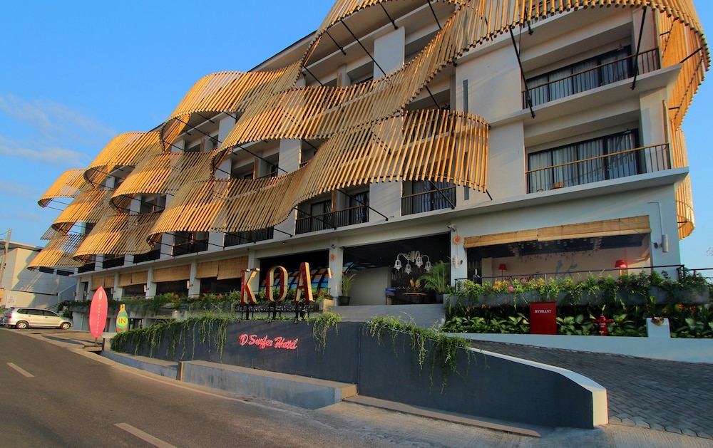 Koa D Surfer Hotel 4/50