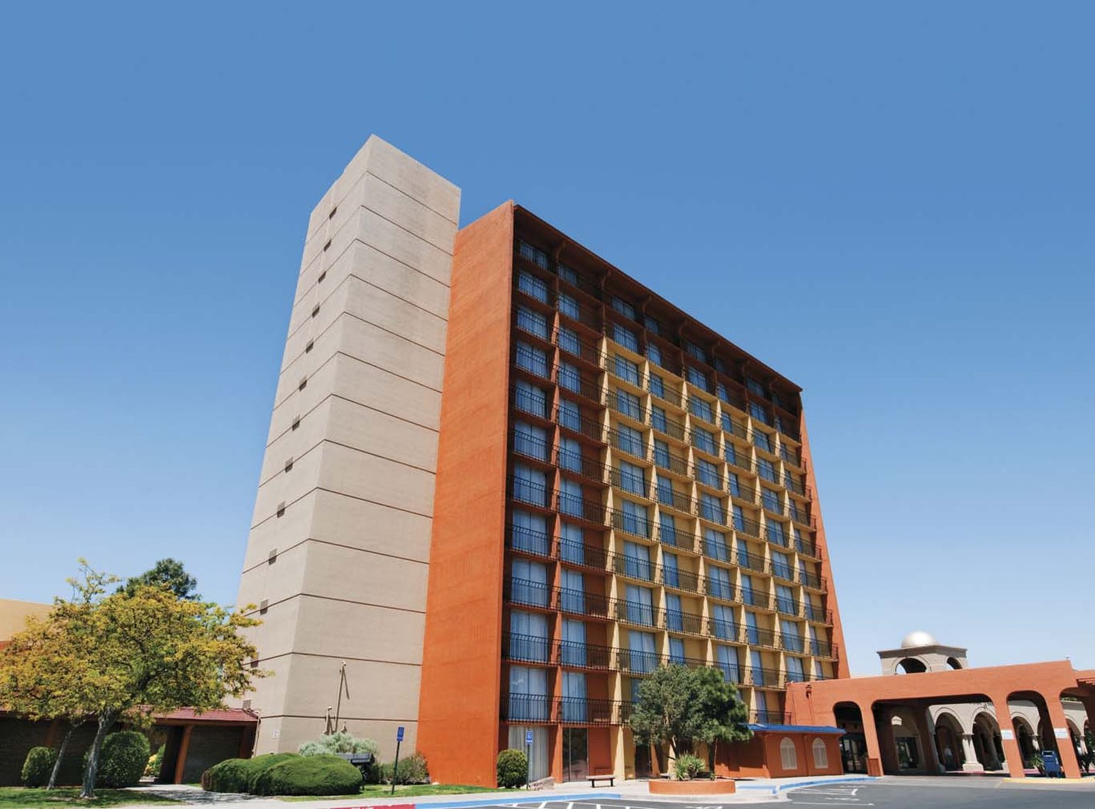 CROWNE PLAZA ALBUQUERQUE 3/31