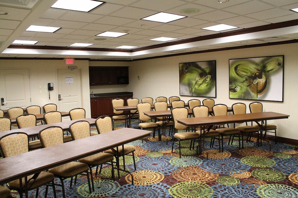 Holiday Inn Express Hotel Suites Cape Girardeau I 55 55/60