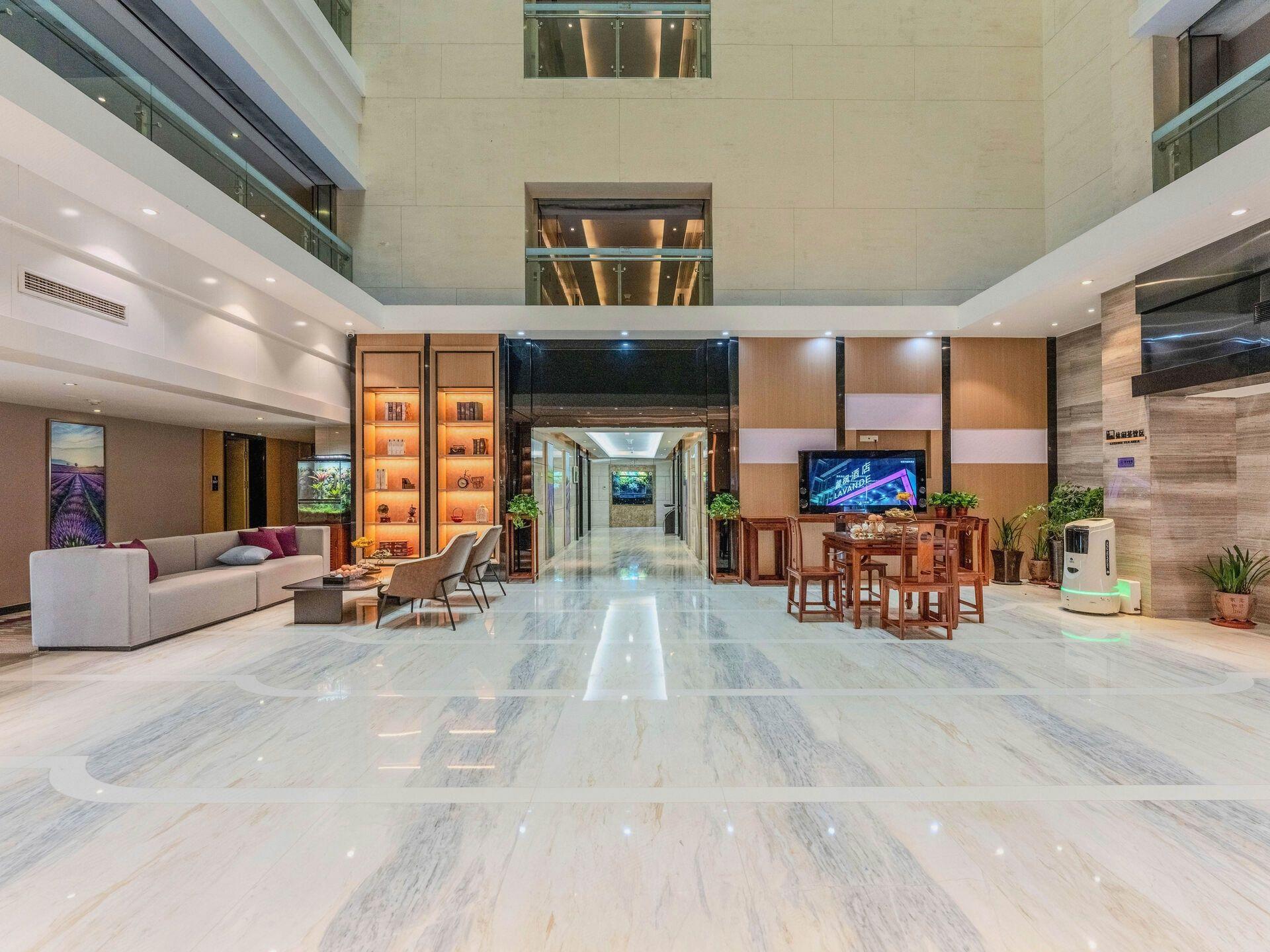 Lavande Hotel (Tianjin Xiangluowan Binhai Railway Station) 12/38