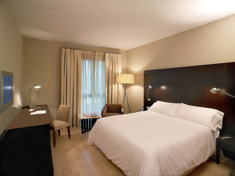 Alexandra Barcelona Hotel Curio Collection By Hilton 26/90