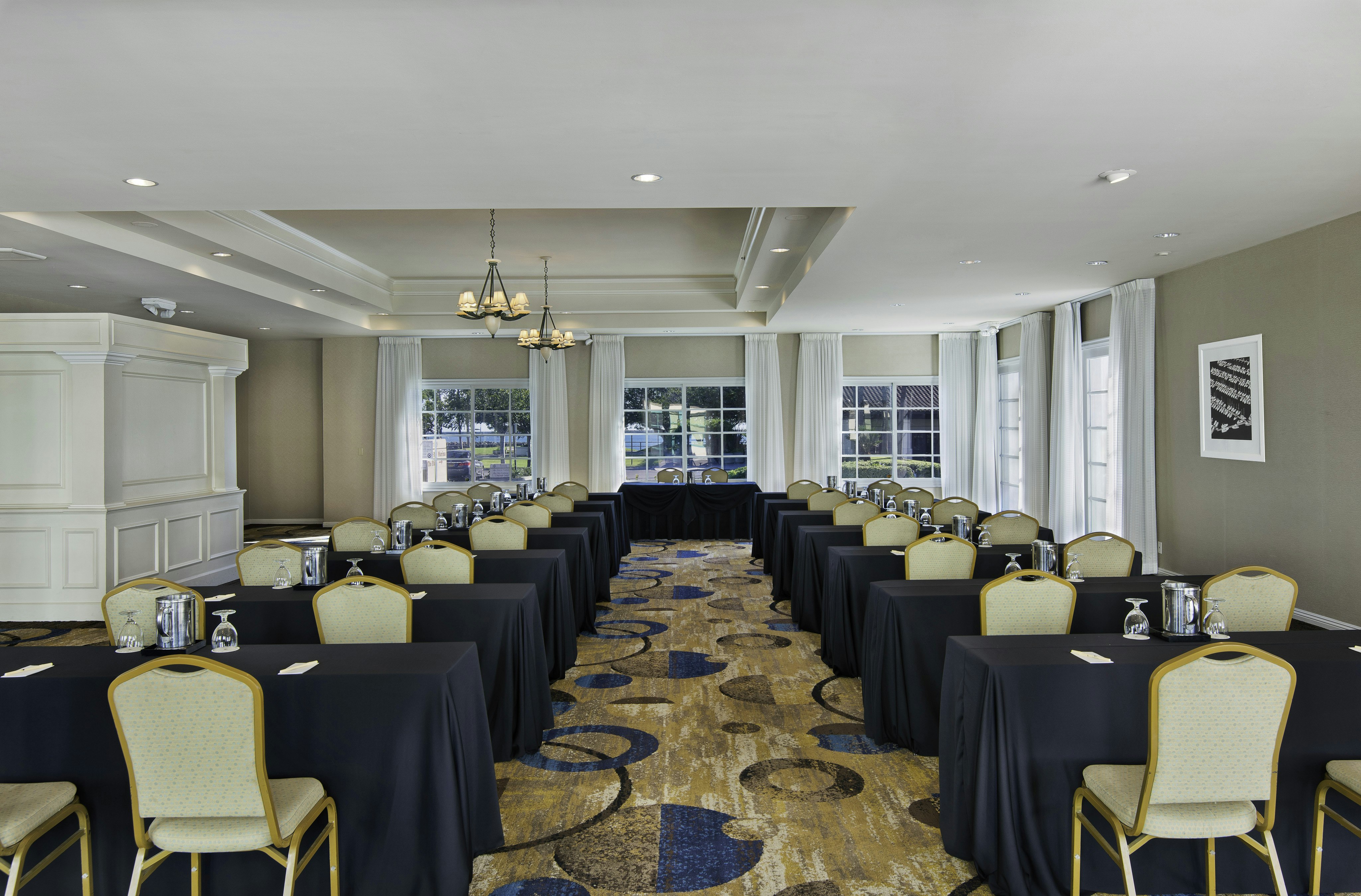DOUBLETREE BY HILTON SAN PEDRO - PORT OF LOS ANGELES 55/65