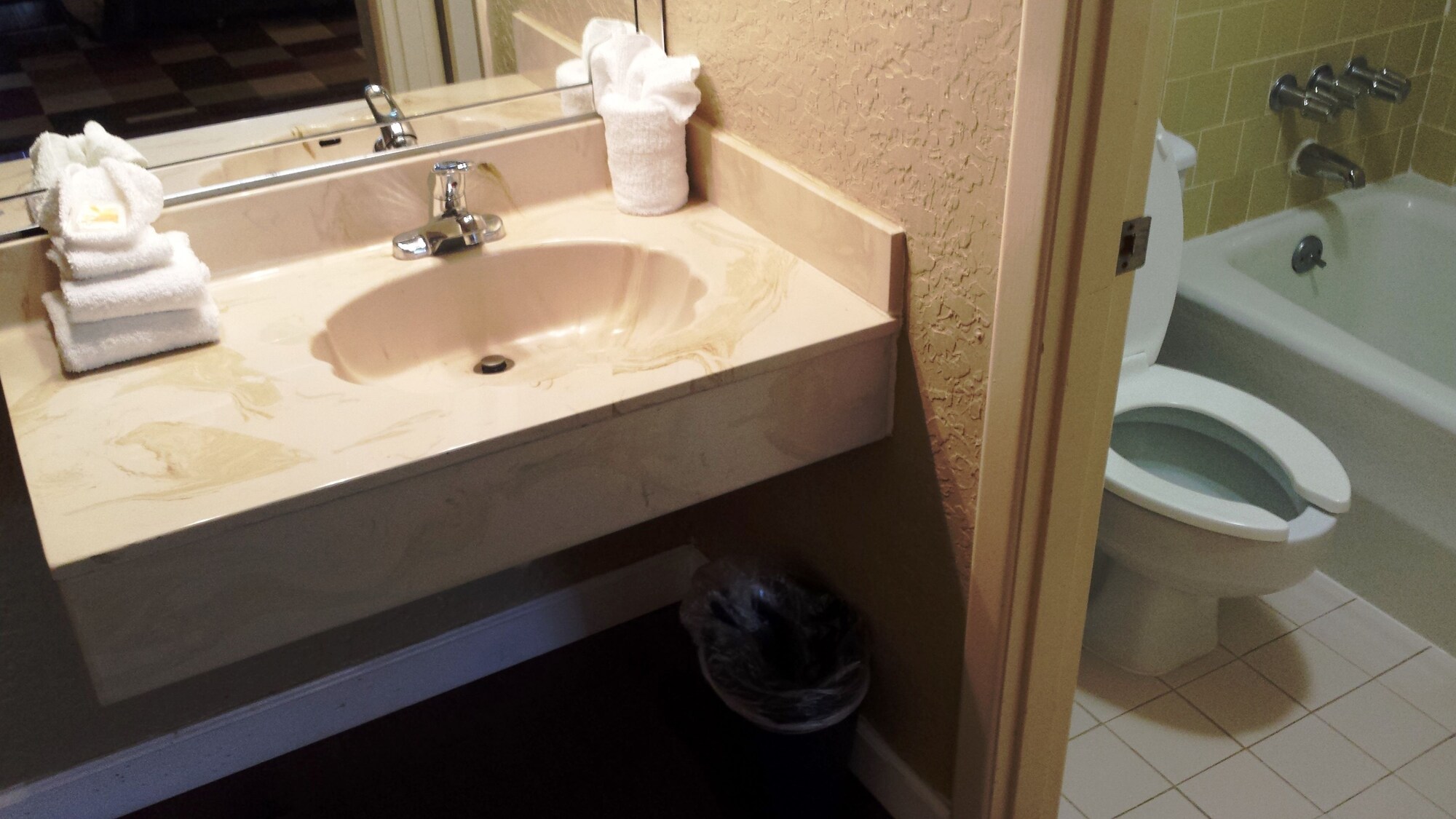 جناح بسرير كينج، Days Inn By Wyndham Cocoa Cruiseport West At I-95/524 7/8