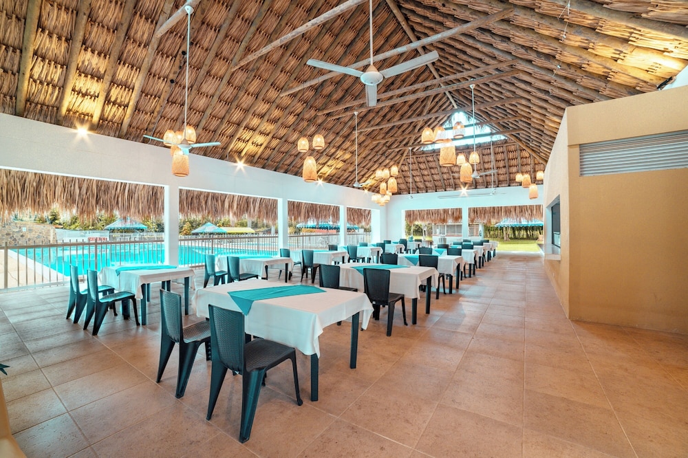 hotel las palmeras 30/50