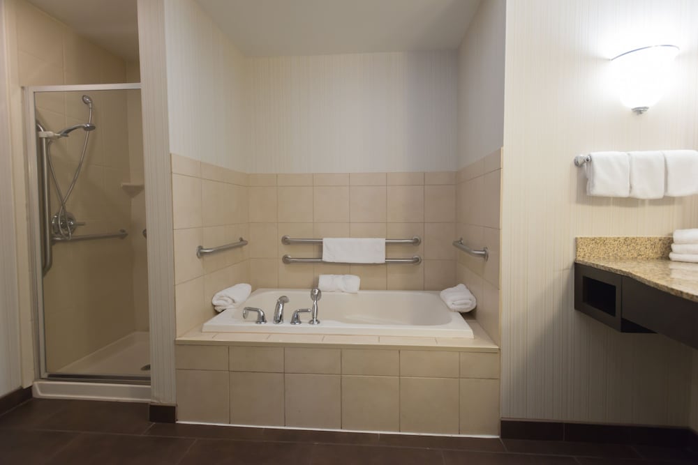 Hilton Garden Inn Merrillville 17/61