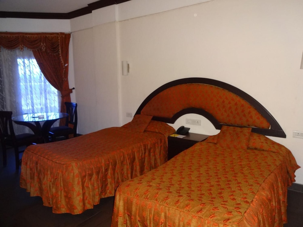 MALABAR PALACE 12/39