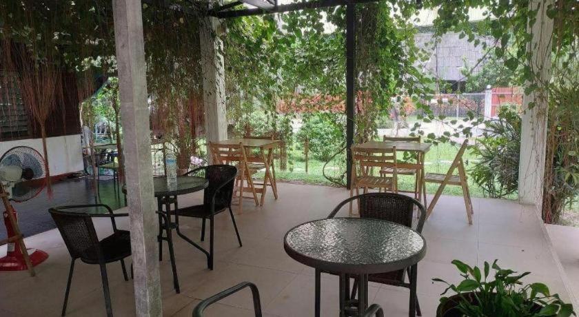 V Valley Resort 30/55