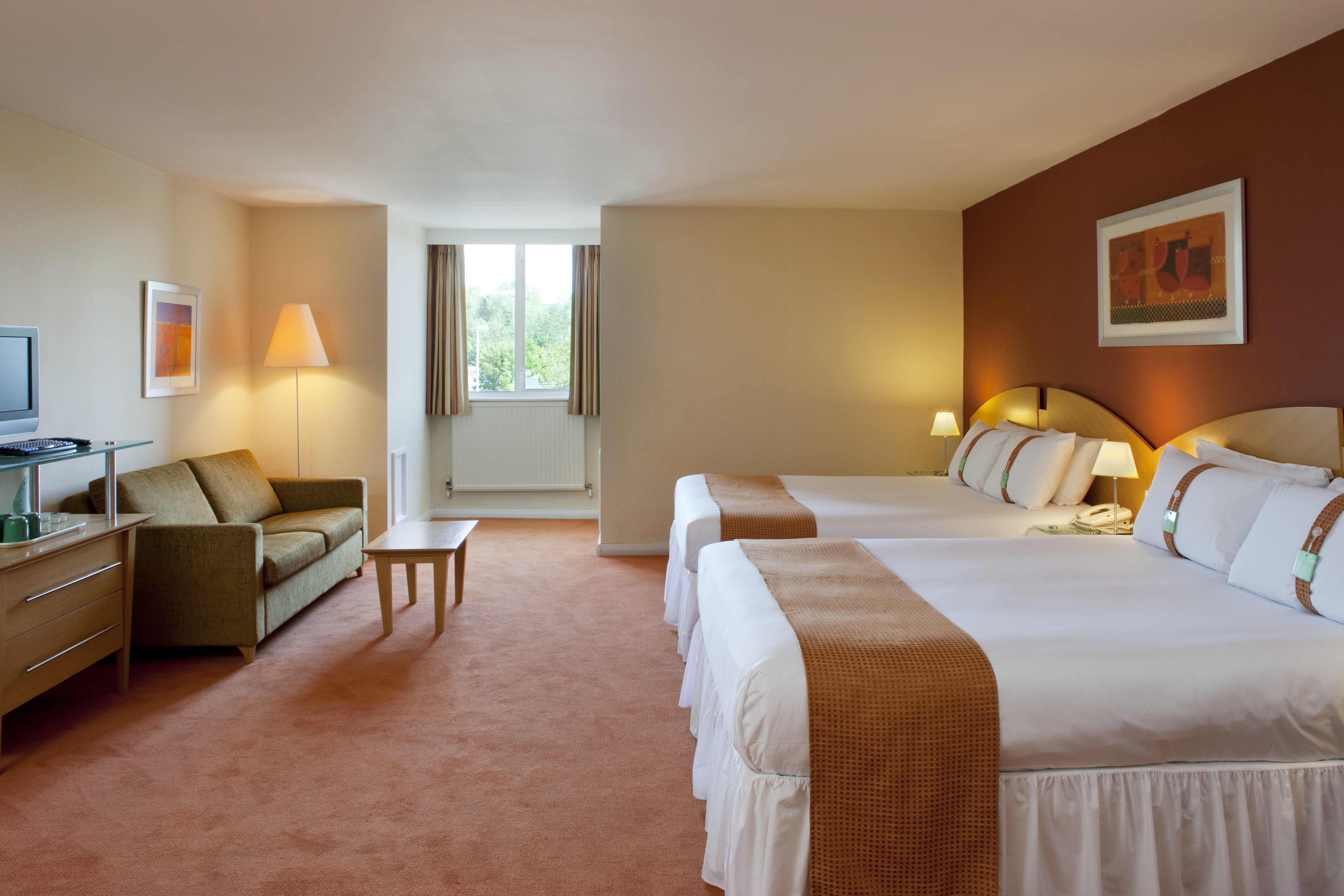 HOLIDAY INN ASHFORD NORTH 19/55