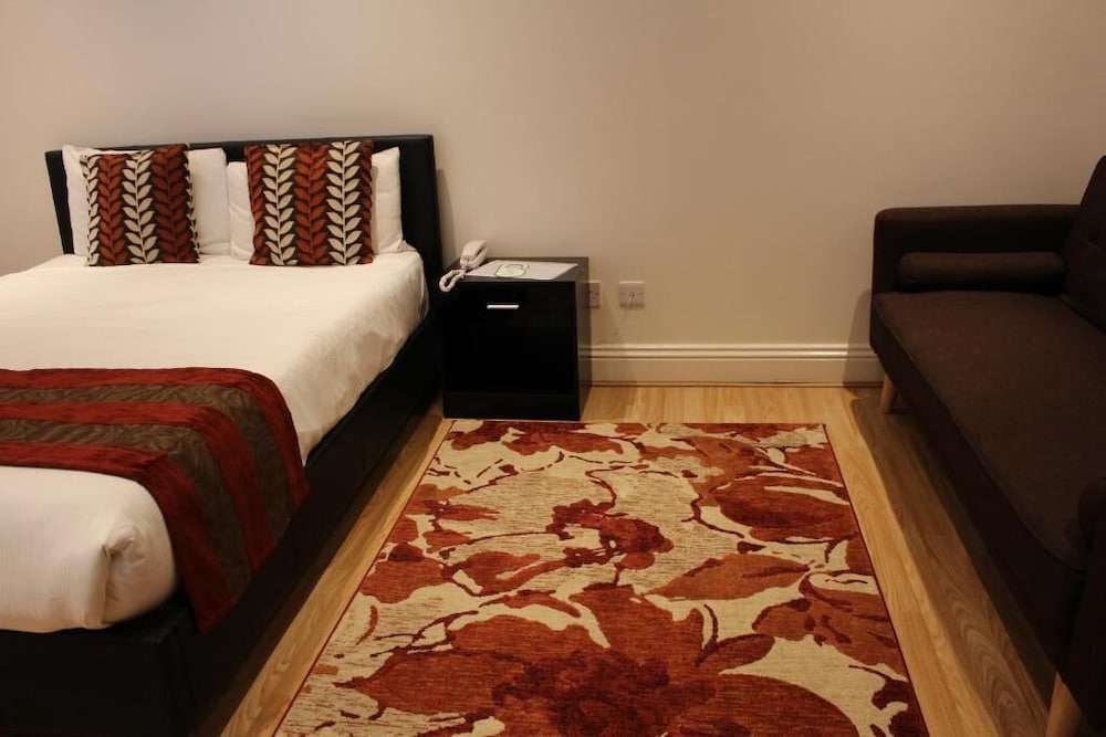 Westpoint Hotel 24/50