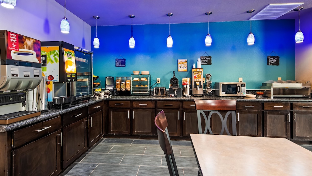 Best Western Plus Kenedy Inn 25/29