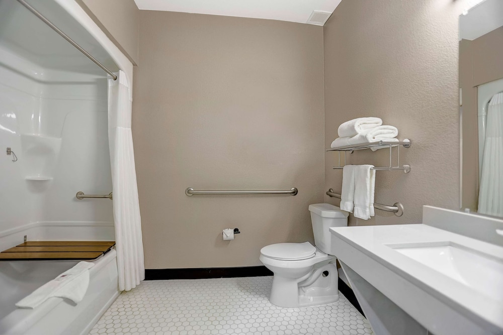 Motel6 Weatherford, TX 50/50