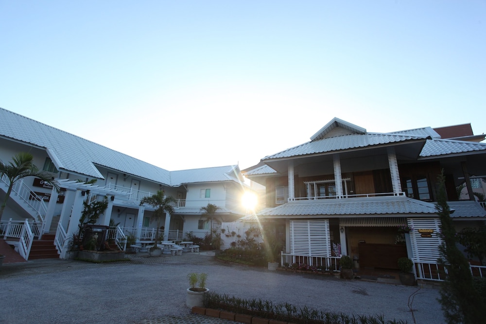 Rinlada House 6/33