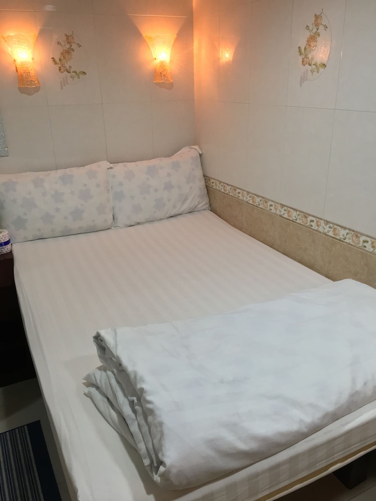 Everest Guest House 42/52