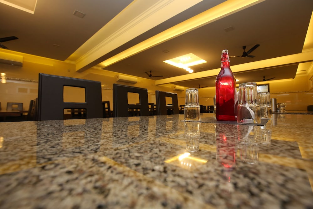Hotel Sree Devi 28/29