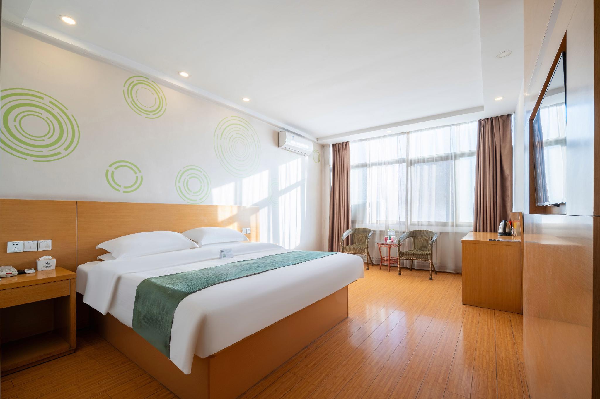 COZY, DOUBLE BED