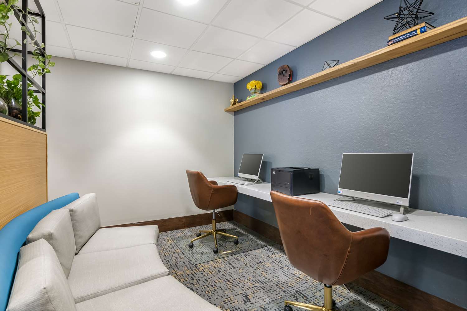 Best Western Plus Universal Inn 44/46