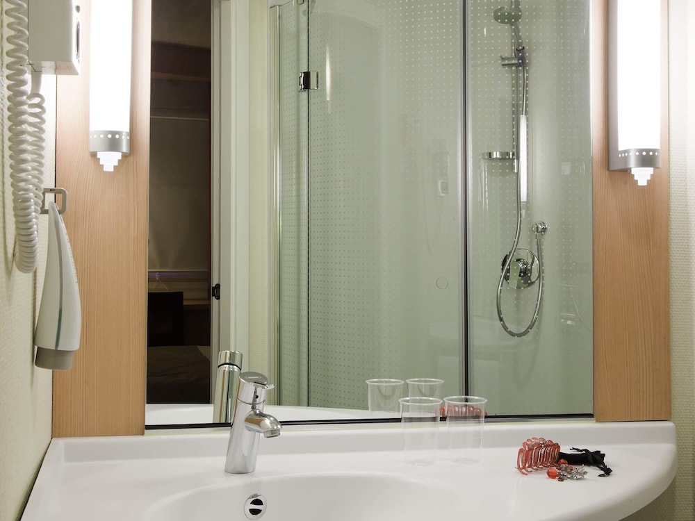 IBIS OVIEDO 59/59