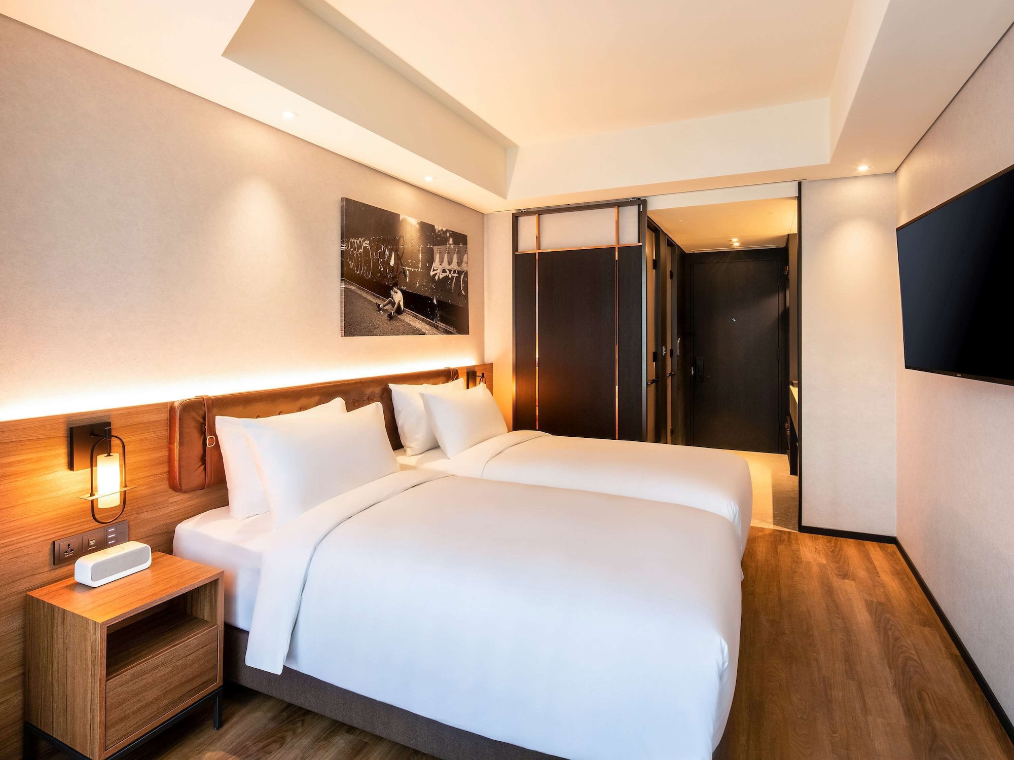 SUPERIOR, TWIN BEDS