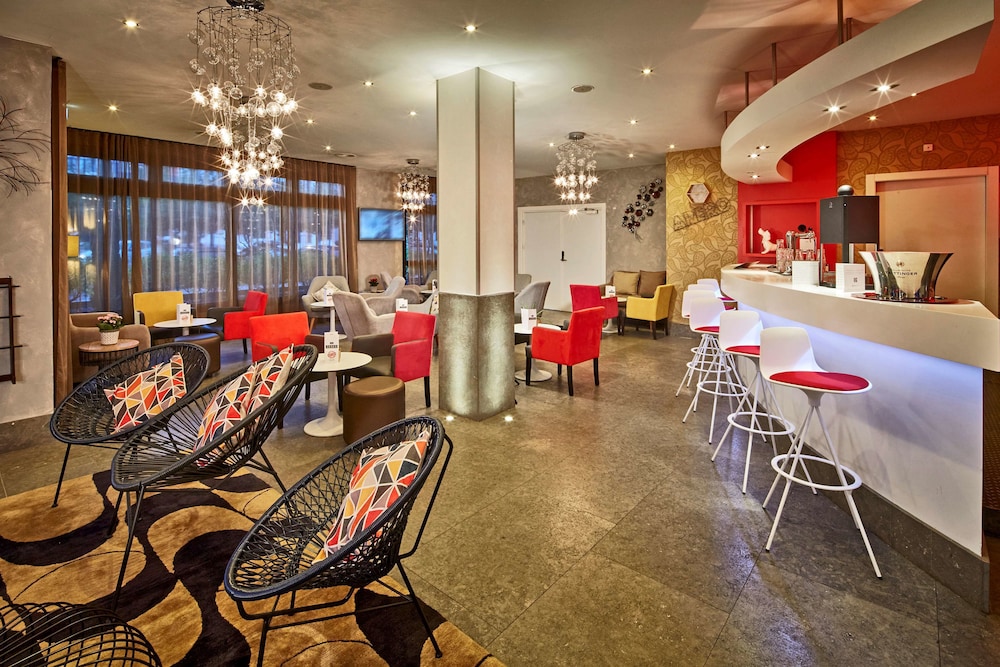 Kyriad Prestige Lyon Est Saint Priest Eurexpo Hotel And Spa 64/72