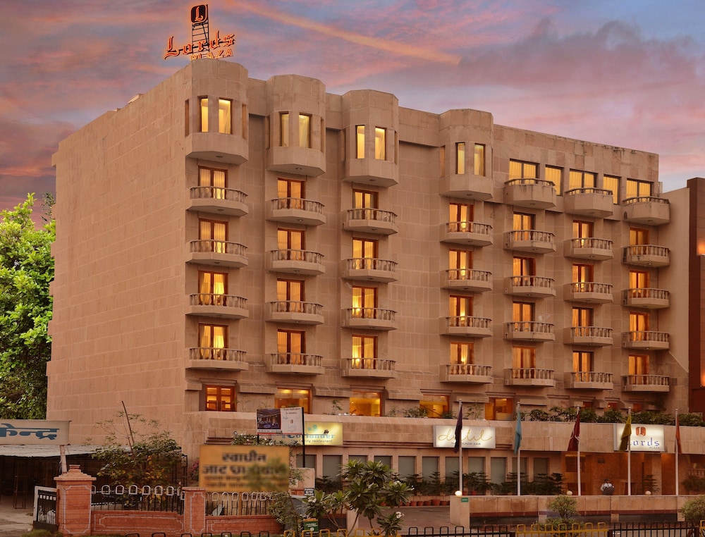 Lords Plaza Jaipur photo1