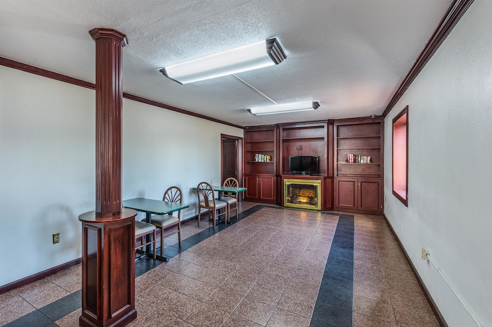 Baymont by Wyndham Rock Hill 37/52