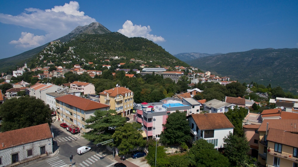 Prvan Hotel 32/36