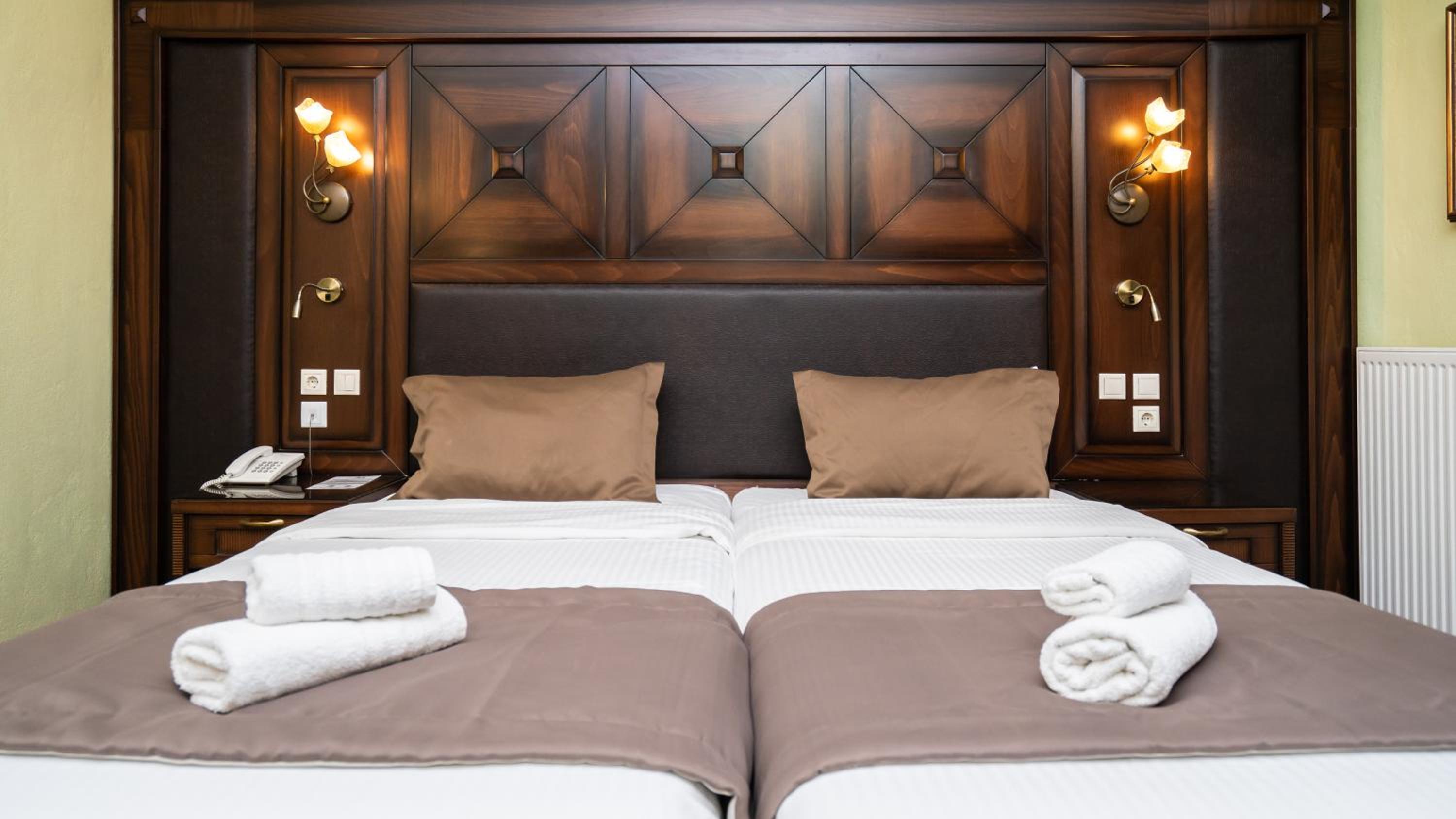 Room, Double Bed, Garden View