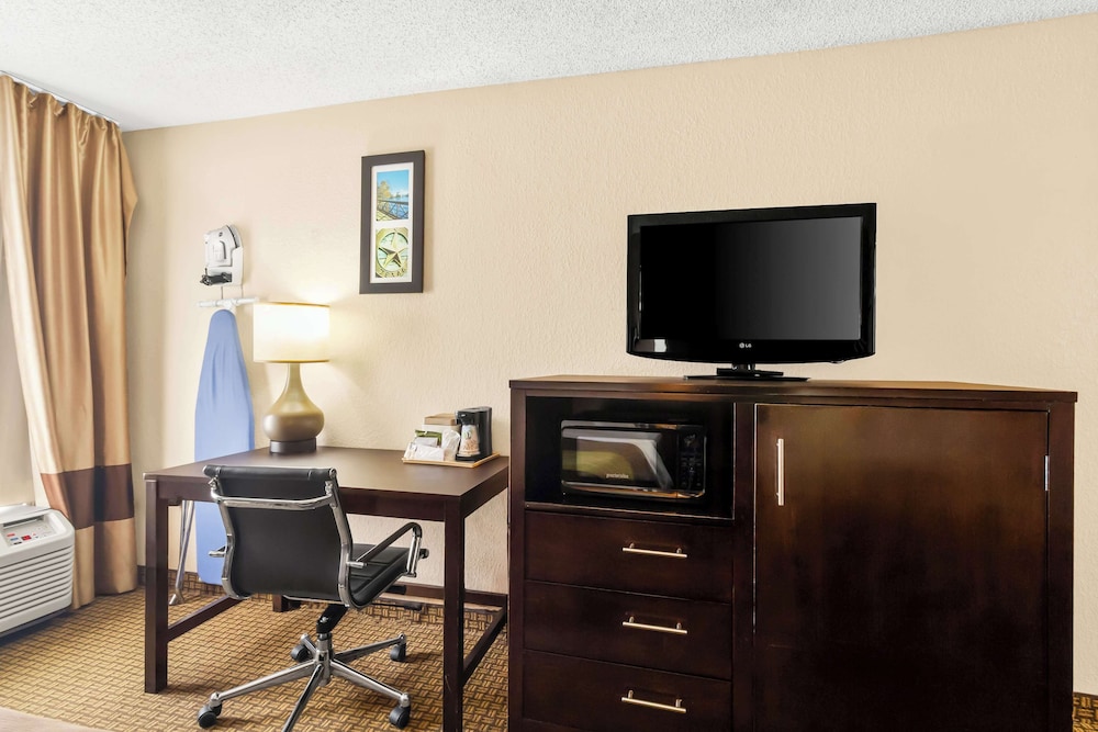 Sonesta Essential NW Houston 50/61