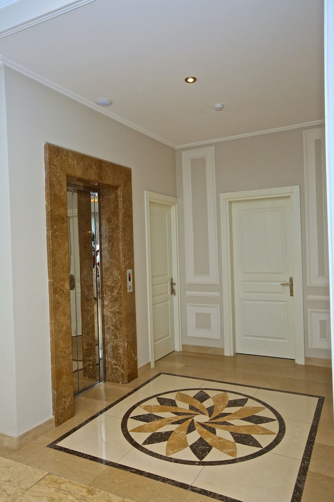 Miraj Hotel 18/25