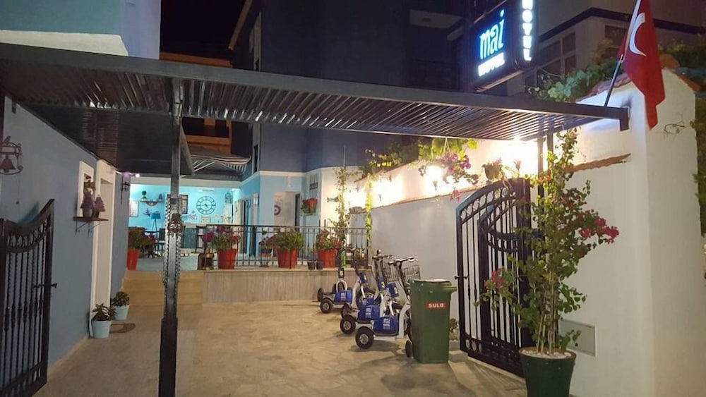 Mai Hotel 30/50