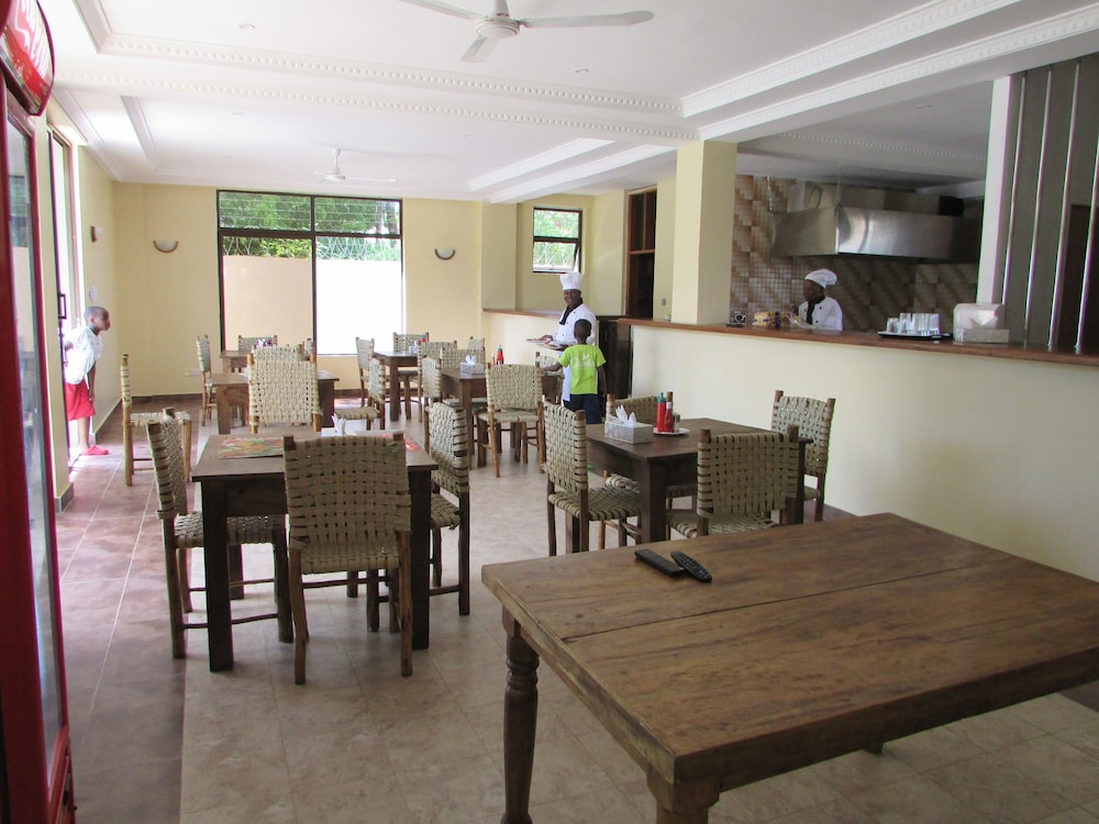 Retro Boutique Hotel Limited 30/42