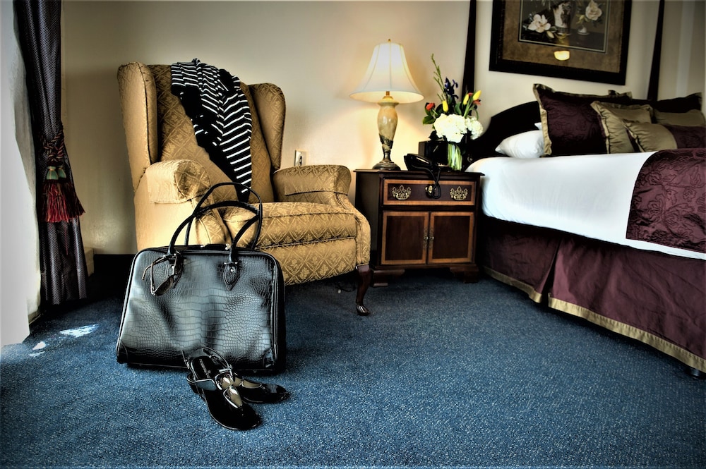 Hotel At Old Town 32/56