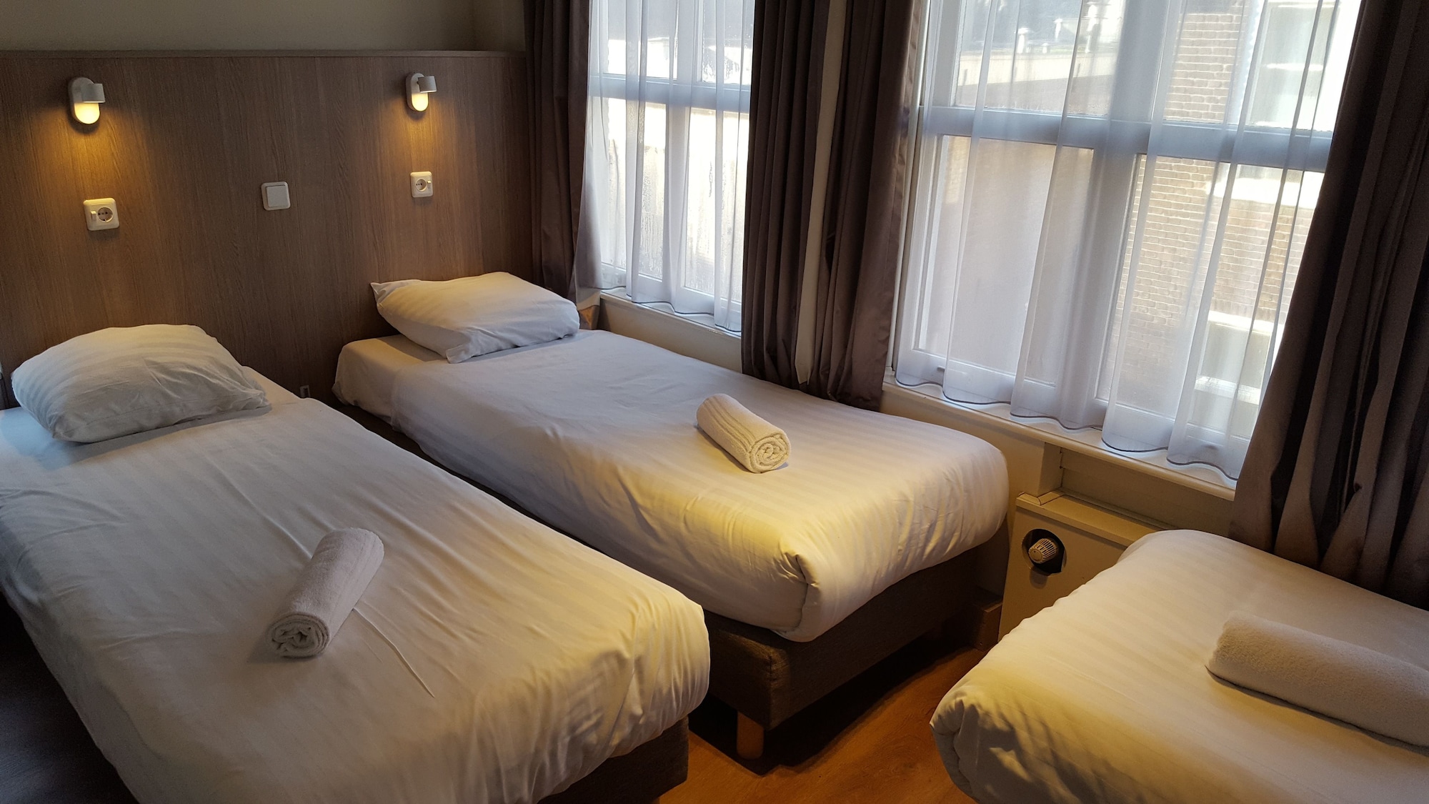 ROOM, TRIPLE, CANAL VIEW