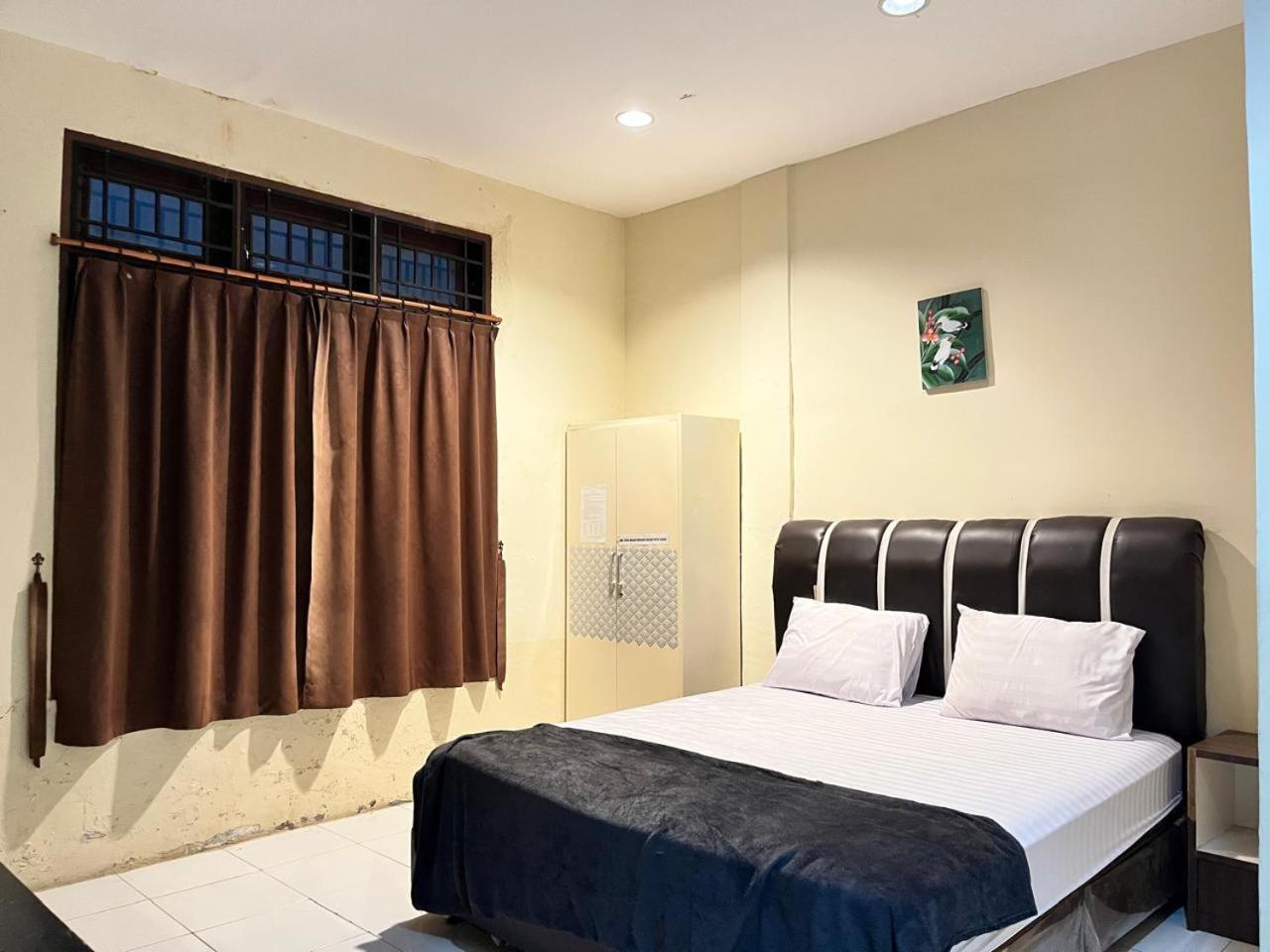 Hotel O near Universitas Sumatera Utara formerly Aljadid Guest House Pajus 17/45