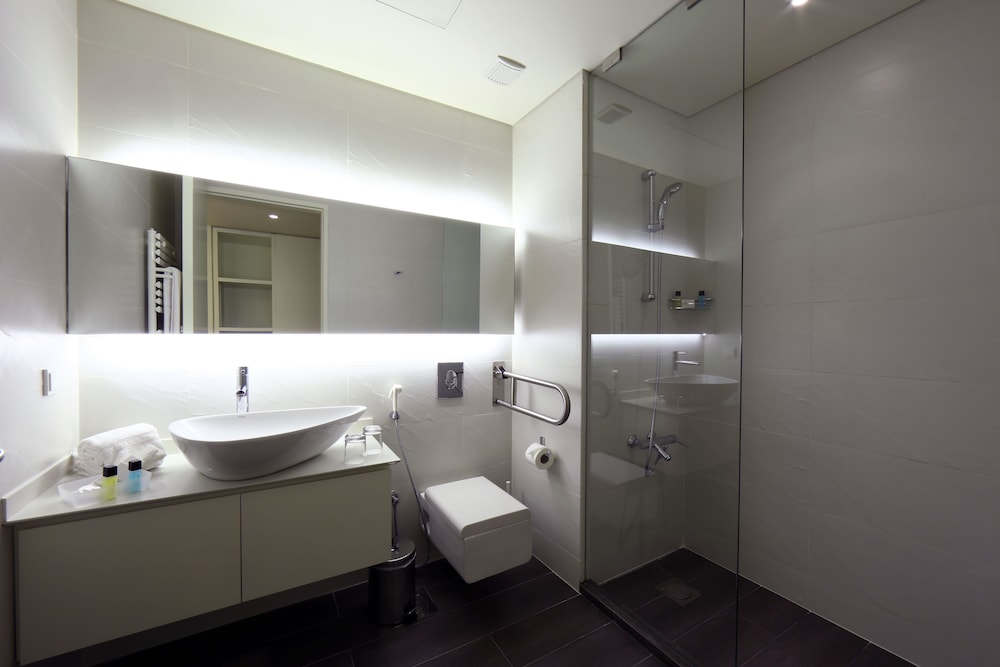 Three O Nine Hotel 41/50