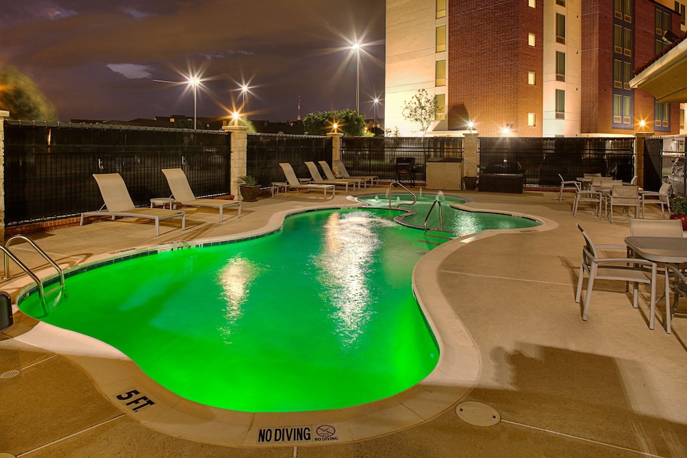 Hampton Inn And Suites Dallas Lewisville Vista Ridge Mall 3/71