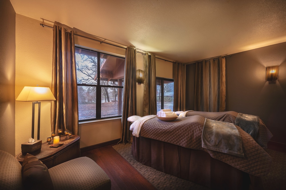 Gaia Hotel Spa Redding Ascend Hotel Collection 22/44