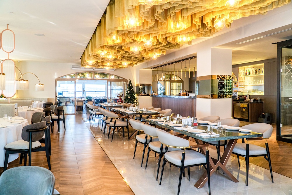 Wellborn Luxury Hotel 33/47