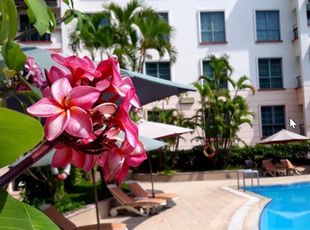 Diamond Westlake Suites 44/50