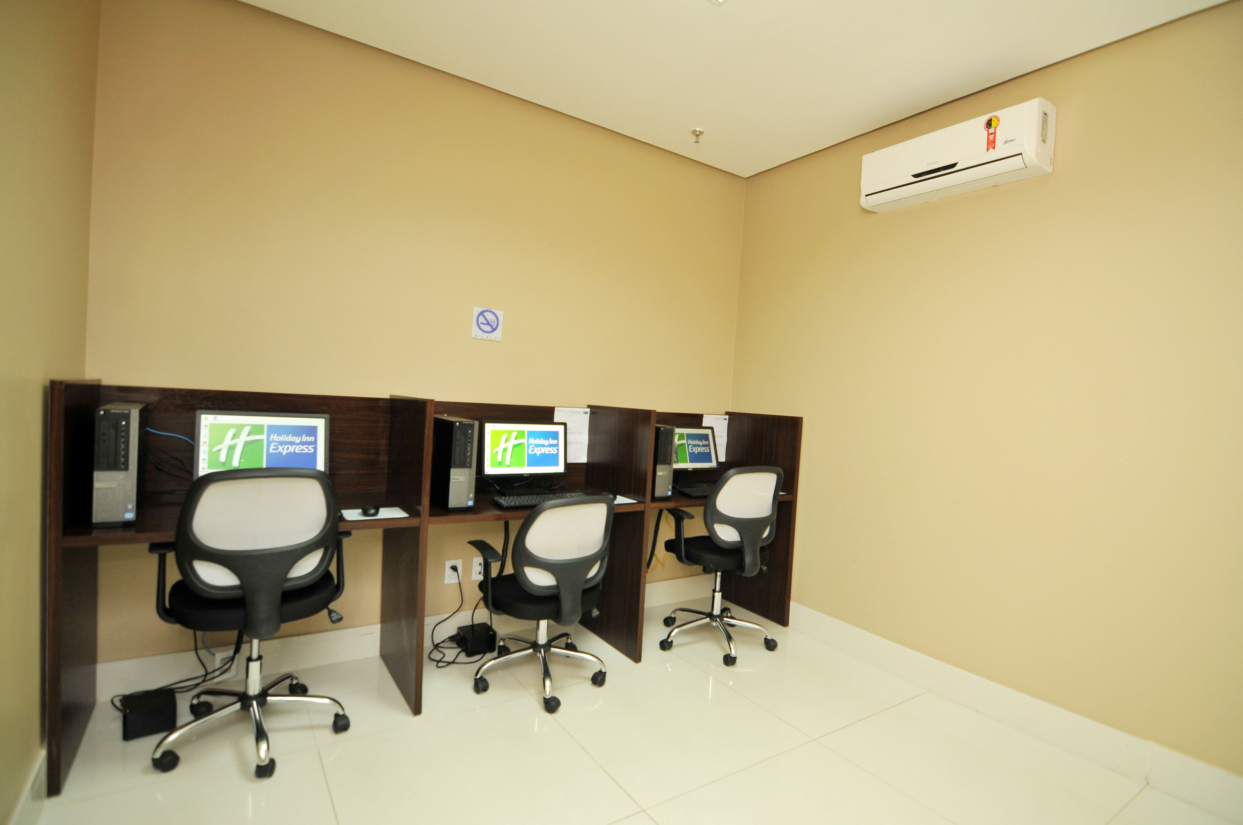 Holiday Inn Express Belem Ananindeua 70/77