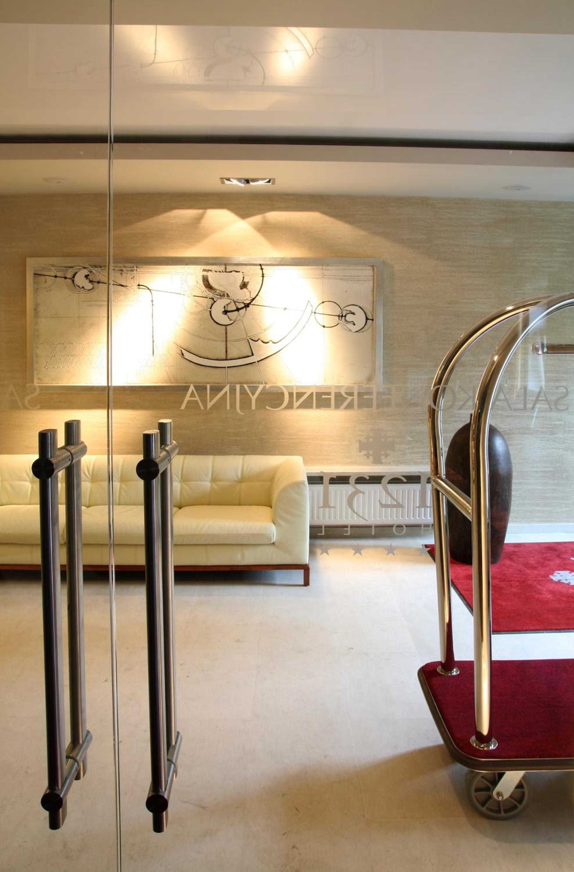 Hotel 1231 27/50