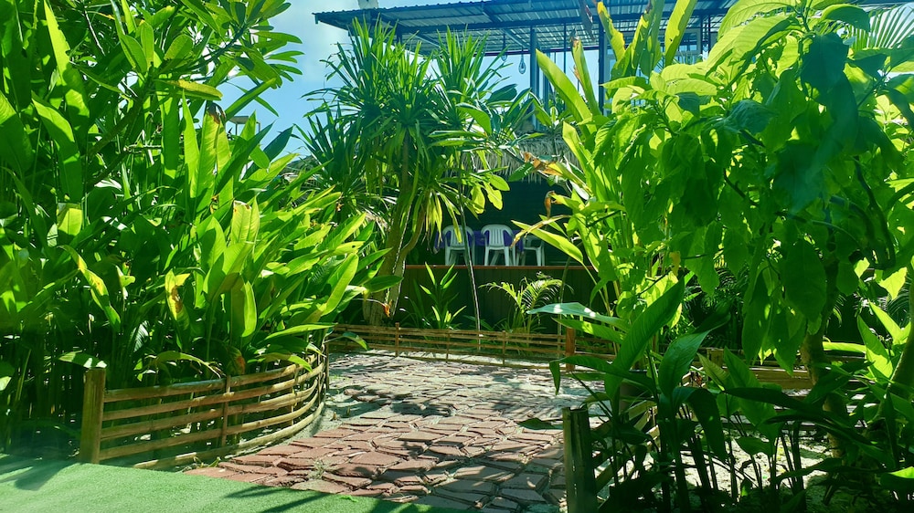 Oasis Lipe Resort 59/66