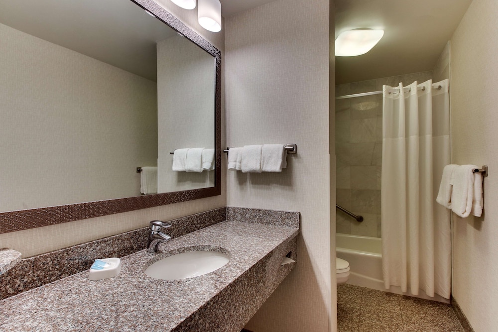 Drury Inn and Suites Meridian 47/50